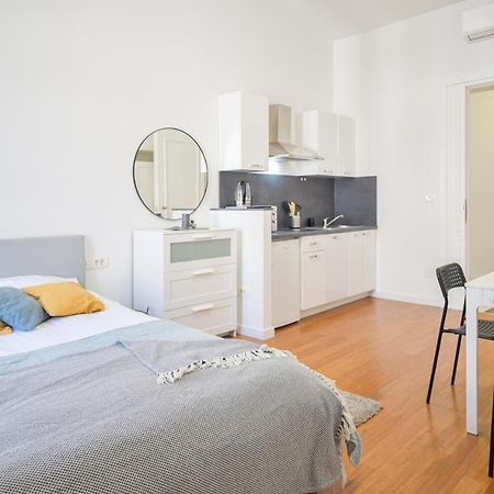 Berry Berry Studio Apartment Zagreb Ngoại thất bức ảnh